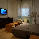 Apart Art Deco